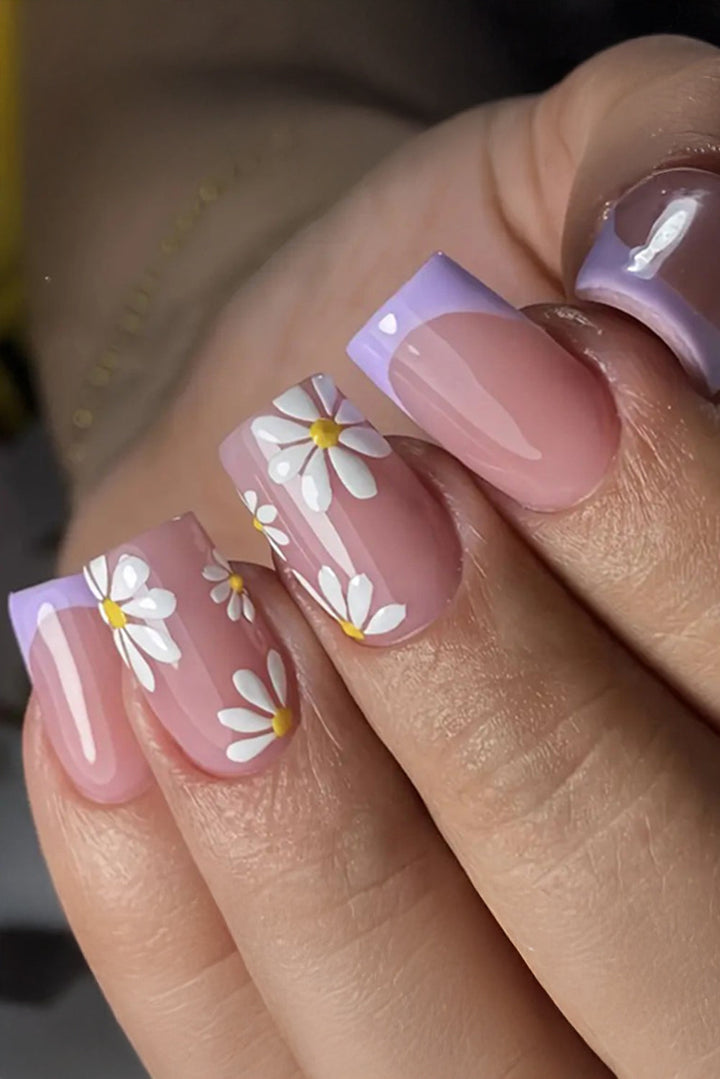 24 Stück quadratische Nagelaufkleber mit Blumen-French-Tip