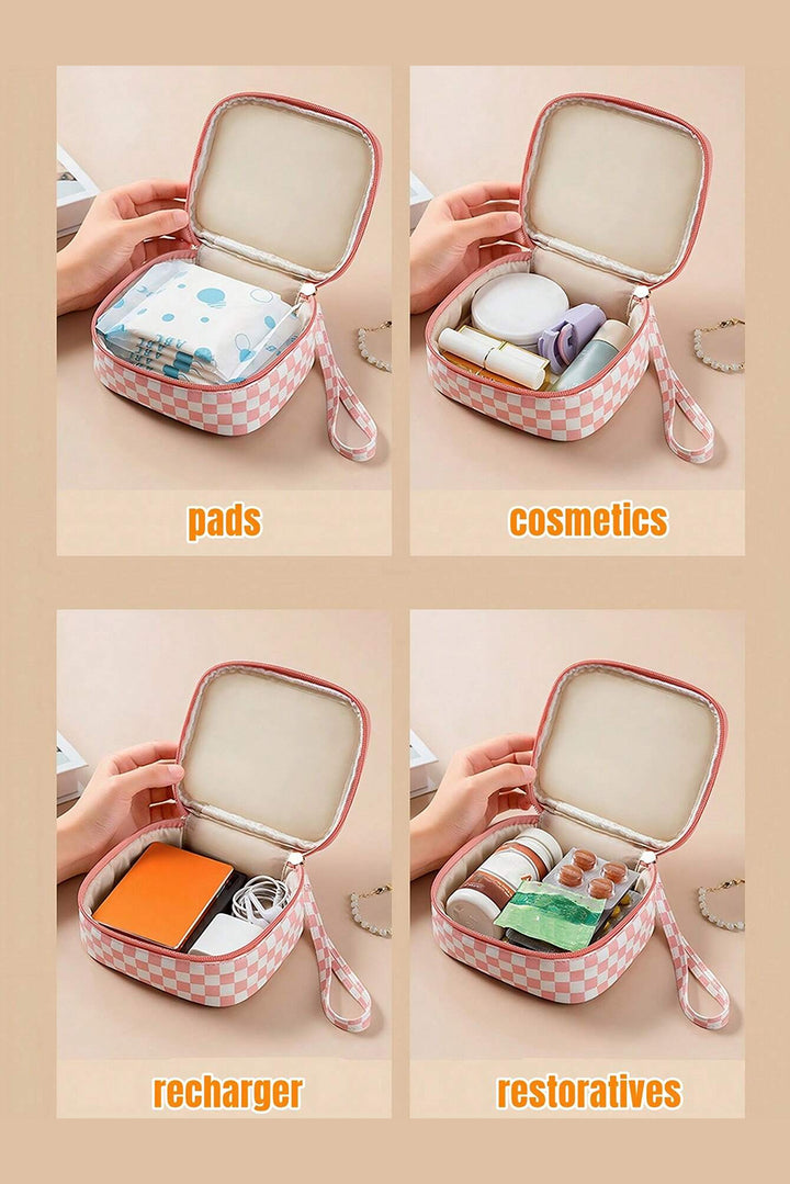 Petite trousse de maquillage à carreaux