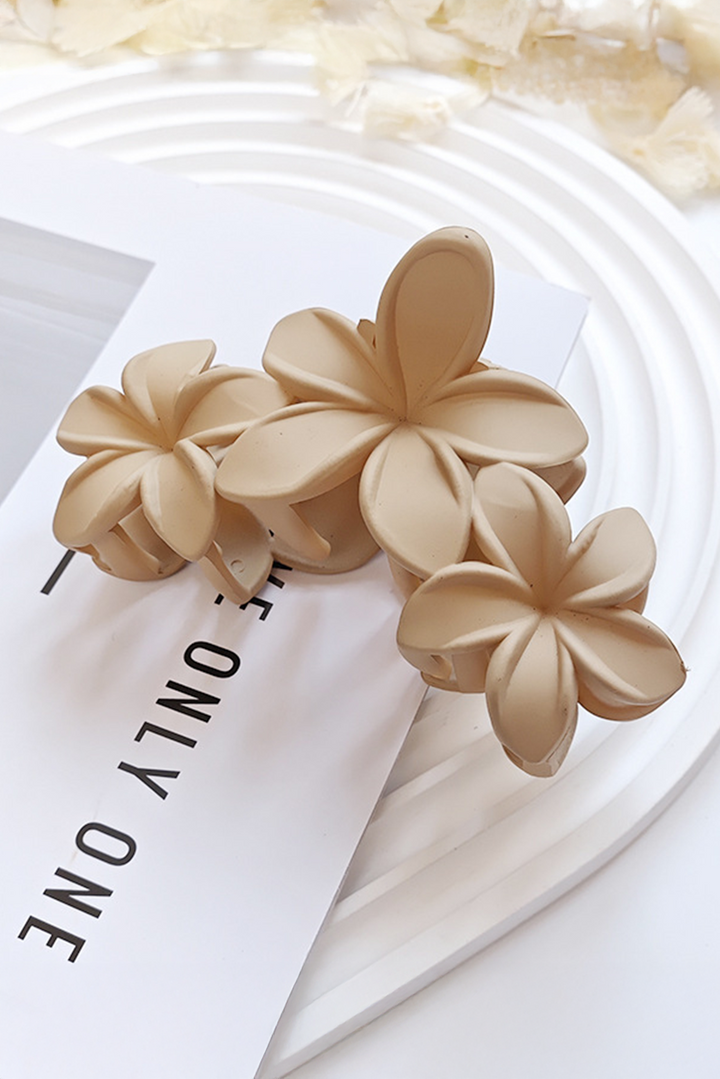 3D-Blumen-Haarklammer aus Kunststoffharz (leichte Farbabweichungen)