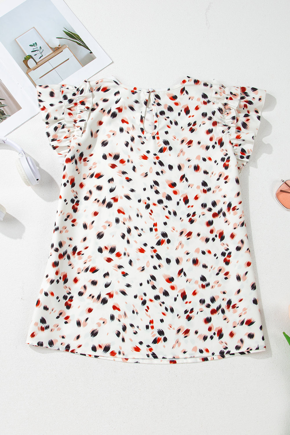 abstract print ruffle flutter sleeve keyhole back slim blouse