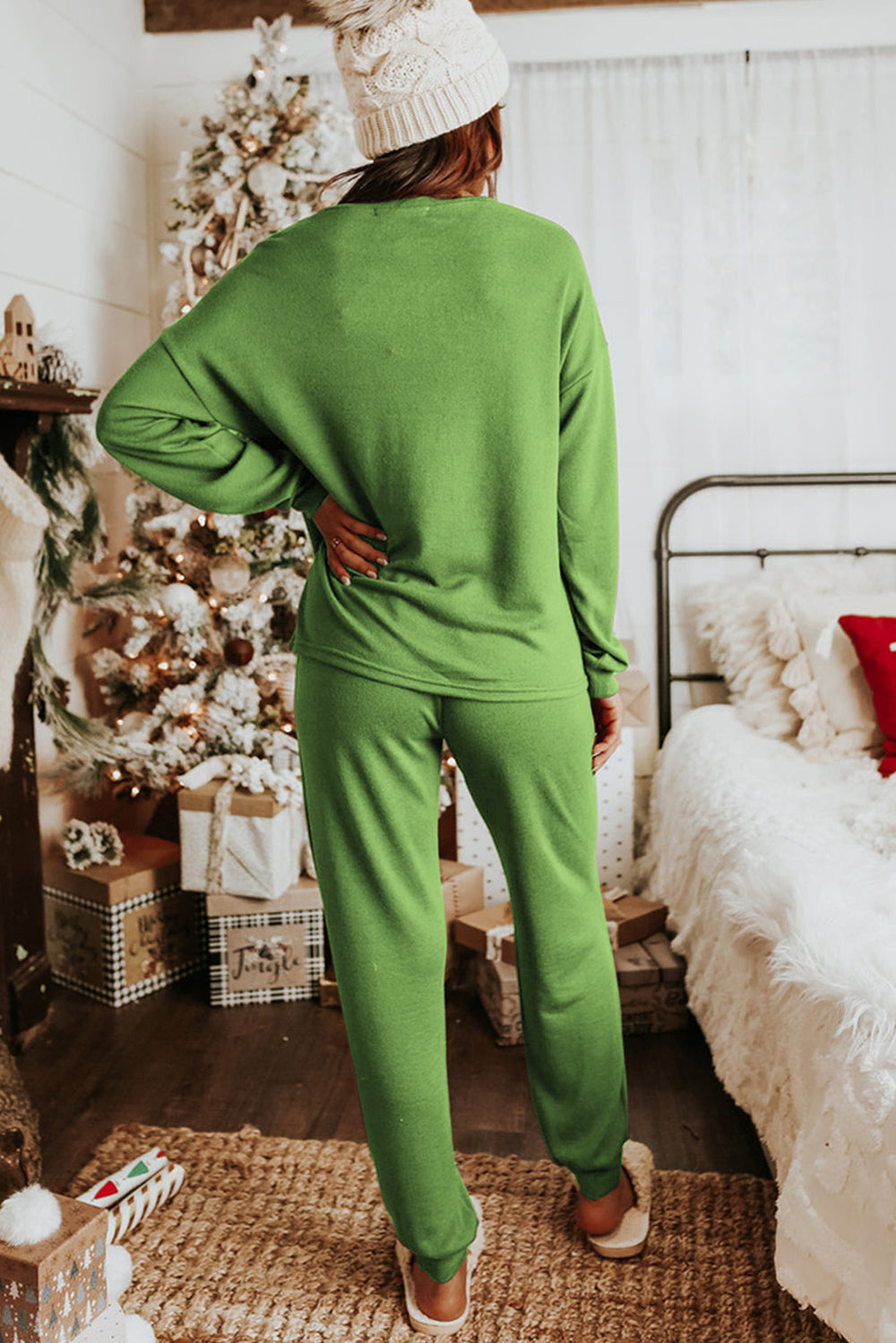 long sleeve pullover and jogger pants lounge set