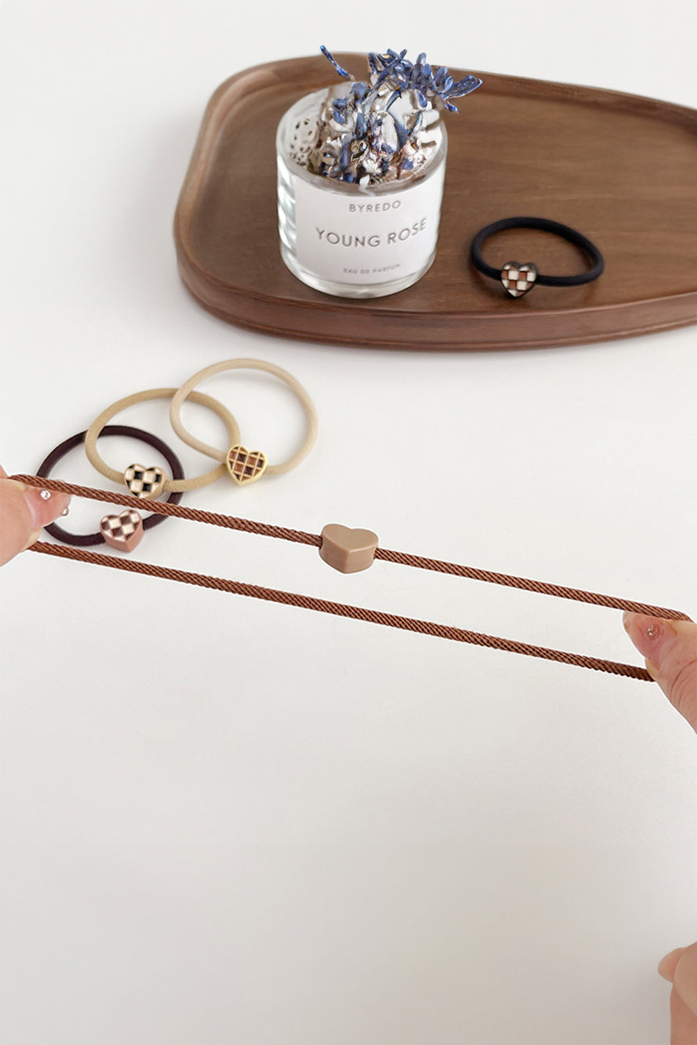 5 Stück/Set hochelastisches Haargummi mit kariertem Herzdekor