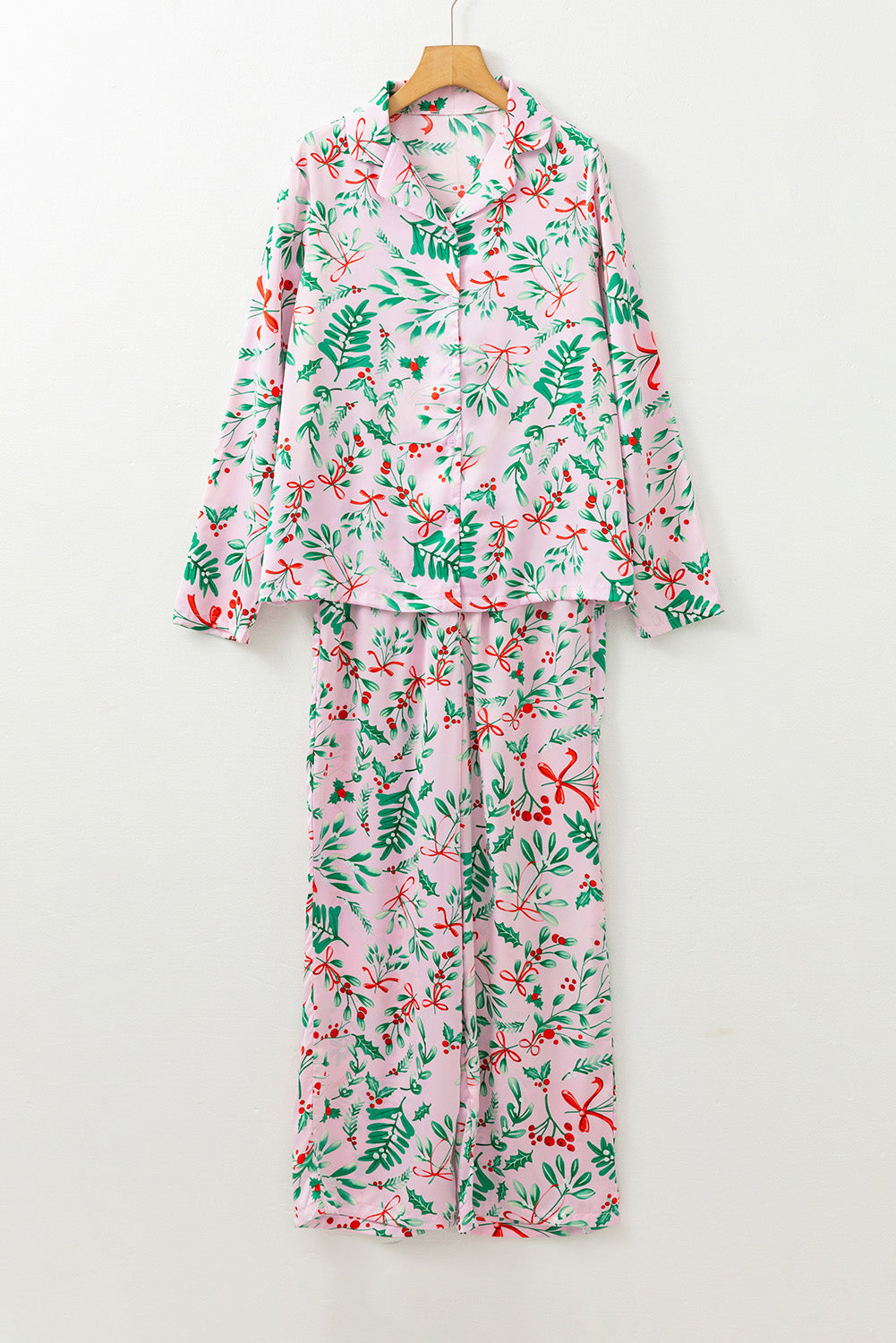 christmas berries plant print satin long sleeve pajama set