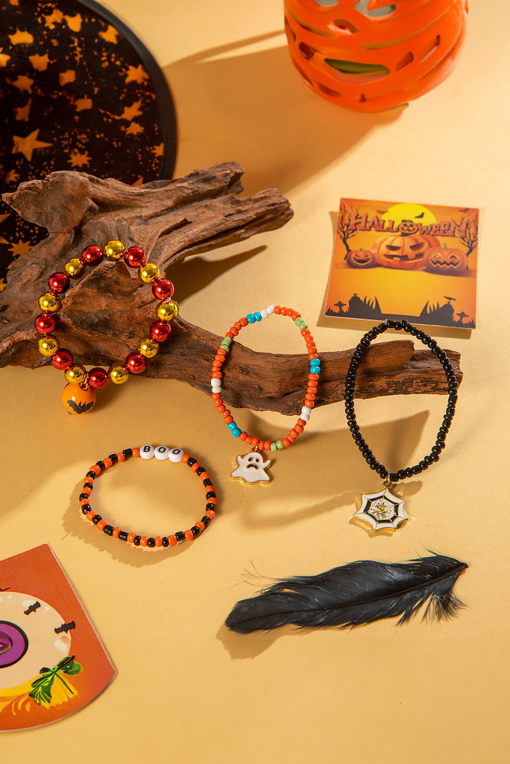 4-teiliges Halloween-Armbandset mit Geister-Spinnennetz-Perlen