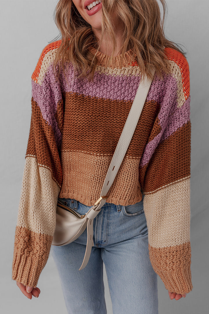 Kurzer, grob gestrickter Pullover mit Colorblock-Muster und überschnittener Schulter
