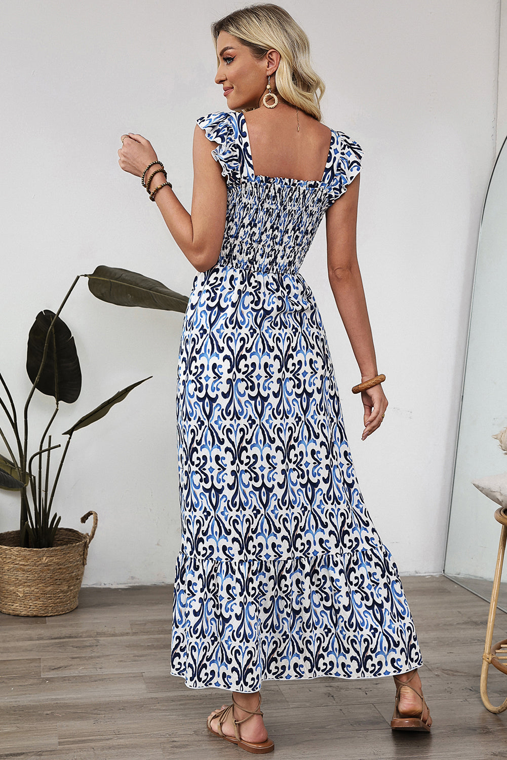 Gesmoktes Maxikleid mit hoher Taille und Boho-Print