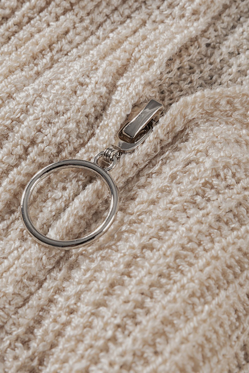 Aprikosenfarbener Kapuzenpullover mit Reißverschluss