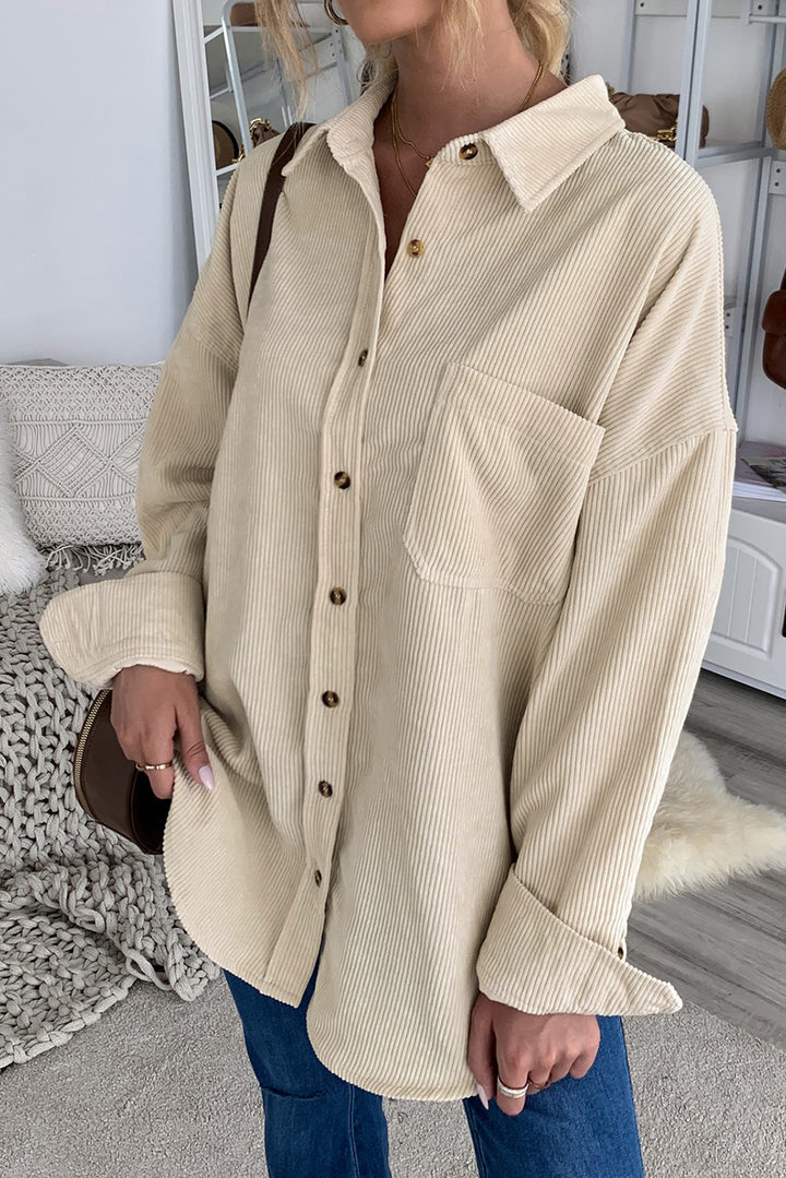 Beiges Cordhemd mit Knopftasche
