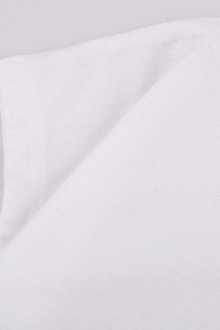 Beiges kurzärmliges T-Shirt mit Seitenschlitzen und Taschen