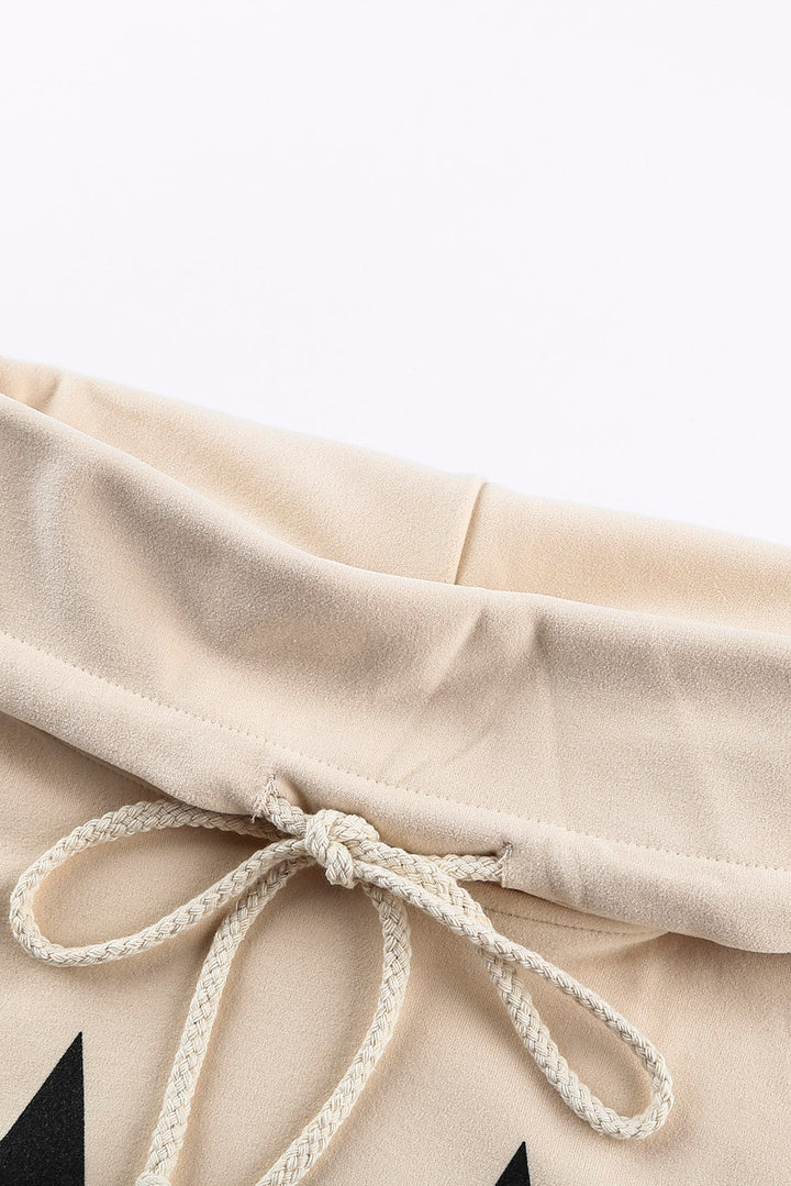 Süßes schwarzes Halloween-Sweatshirt mit Wasserfallausschnitt und Kürbis-Print in Farbblock-Optik