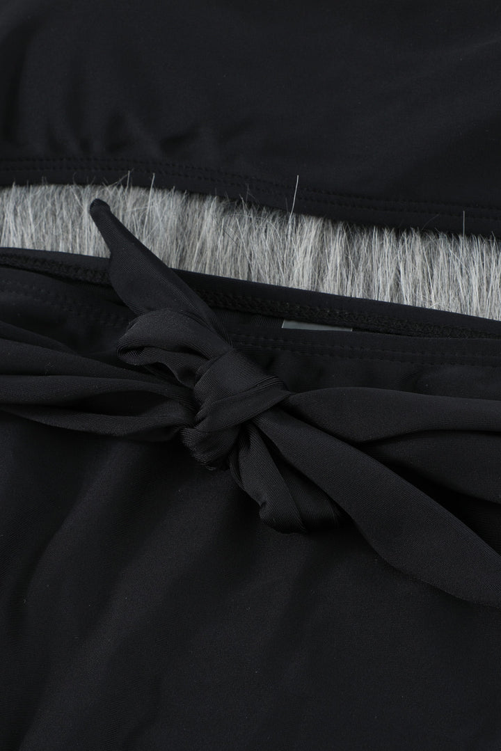 Schwarzer Bikini mit Puffärmeln, eckigem Ausschnitt und hoher Taille