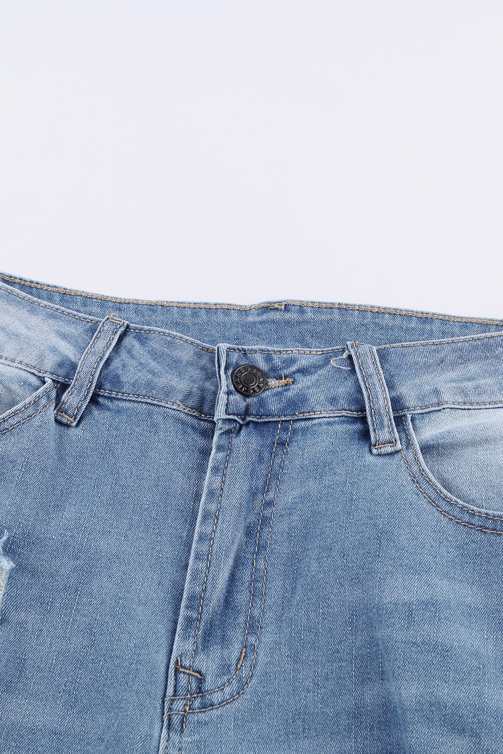 Modische Jeanshose im Boyfriendstil in Hellblau