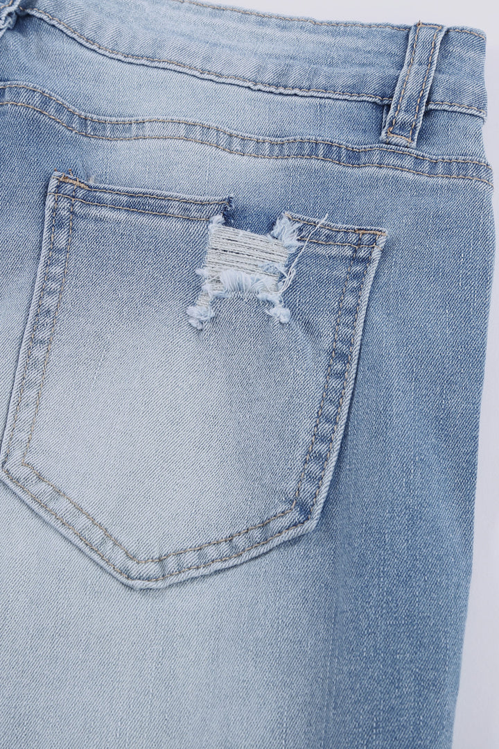 Modische Jeanshose im Boyfriendstil in Hellblau
