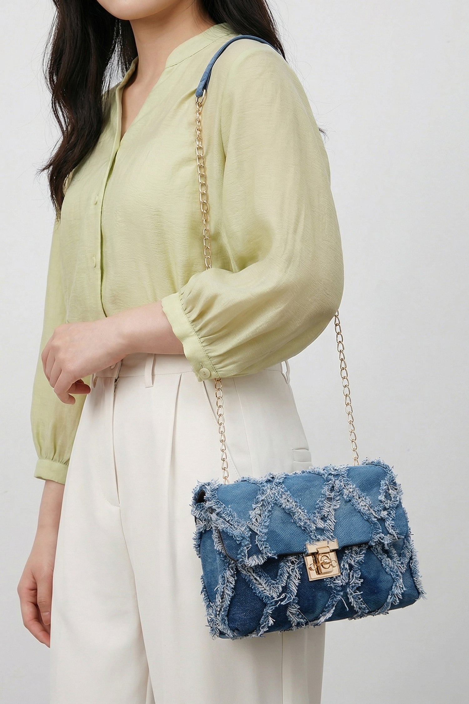 Capsule Wardrobe Guide: How to Build a Minimal and Stylish Closet