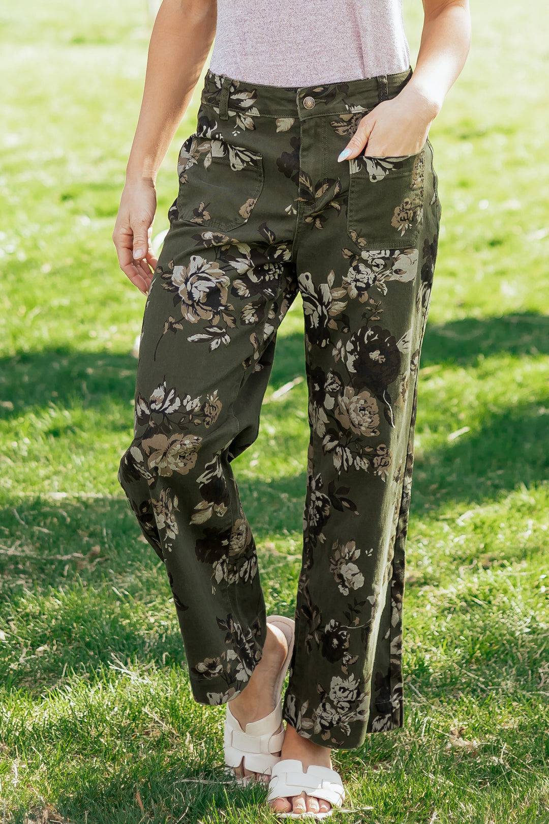 Green Vintage Floral Print Square Patch Pocket Raw Hem Shift Jeans