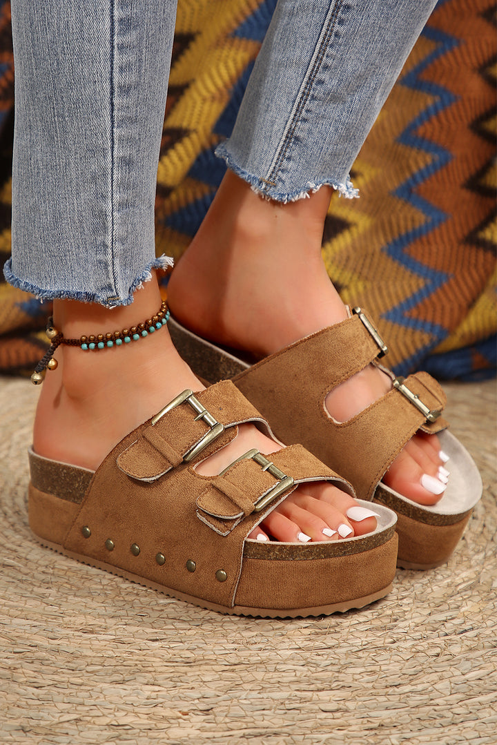 Wildleder-Sandalen mit Schnallendekor und Fußbett