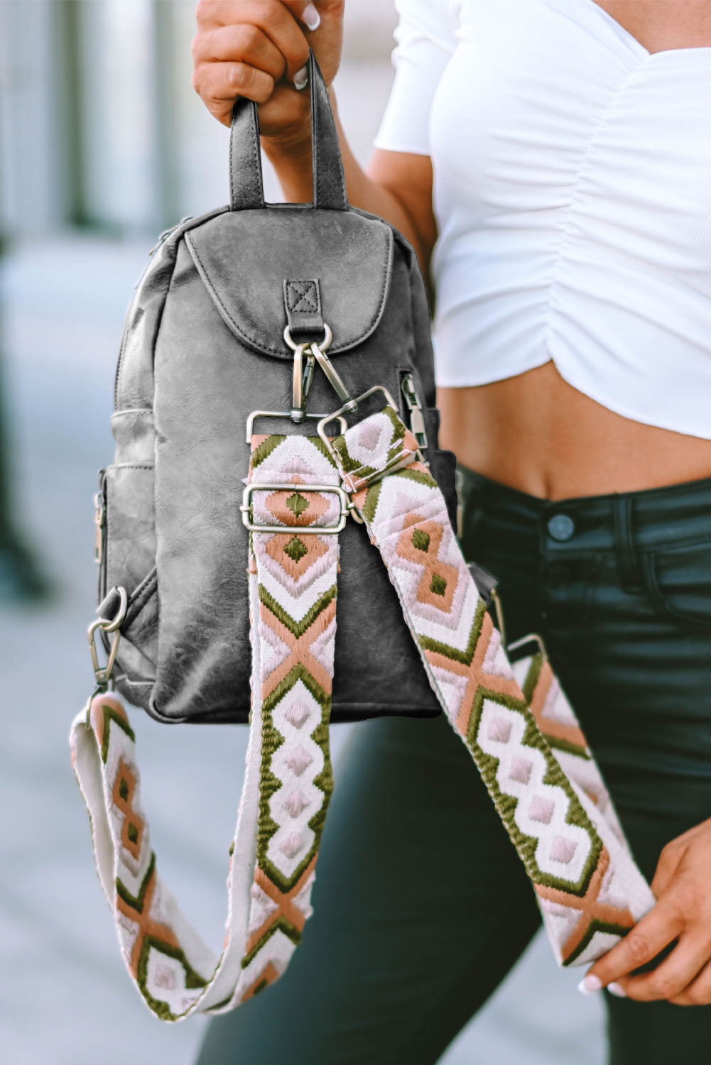 Rucksack aus Kunstleder mit Doppelreißverschluss