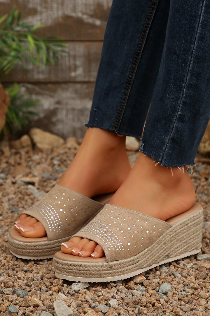 Wildleder-Hausschuhe mit Strass-Dekor und Keilabsatz