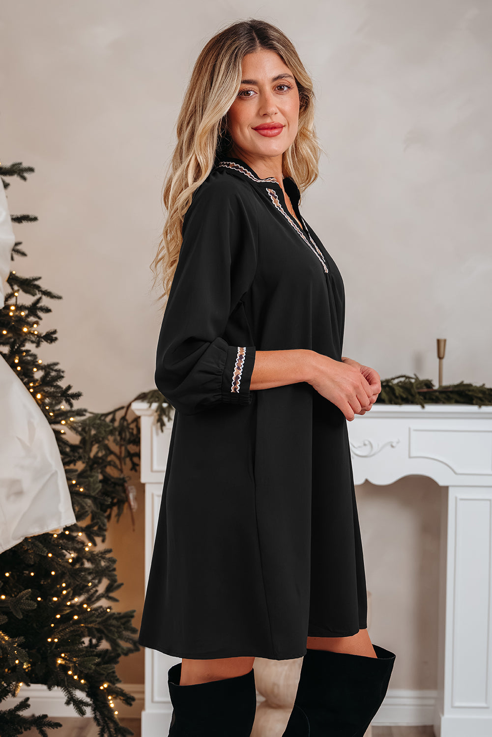 Contrast Trim V Neck Bracelet Sleeve Shift Mini Dress