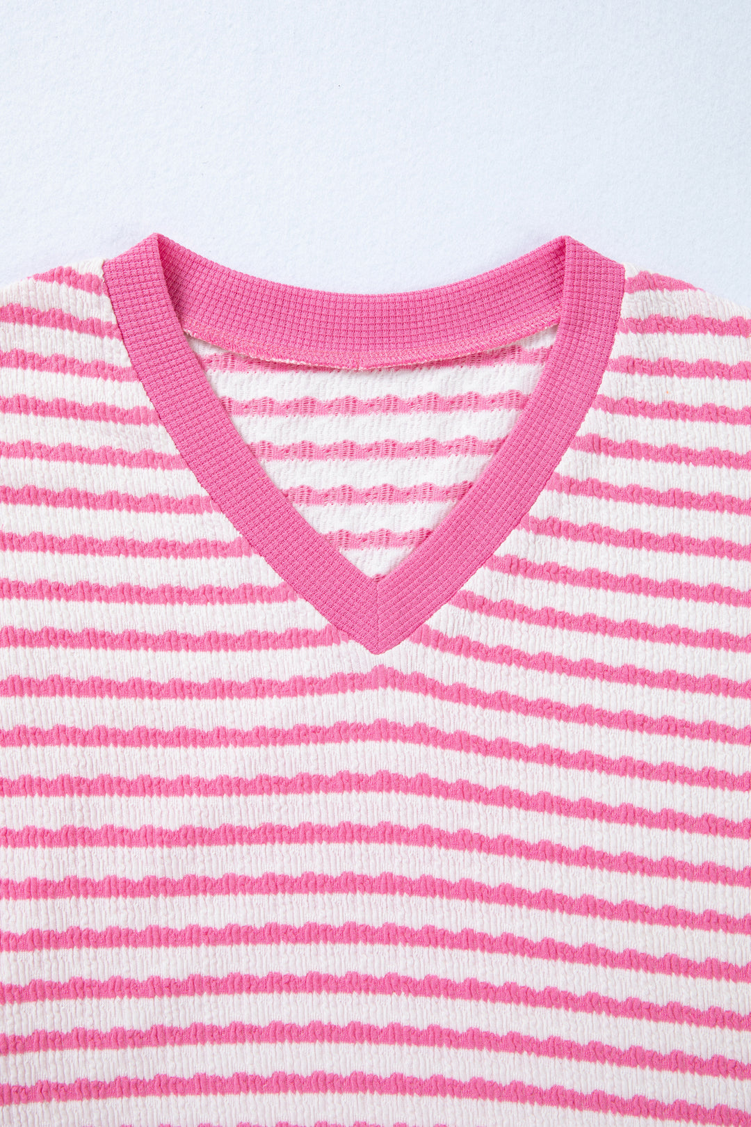 Textured Knit Contrast Trim V Neck Short Sleeve Top