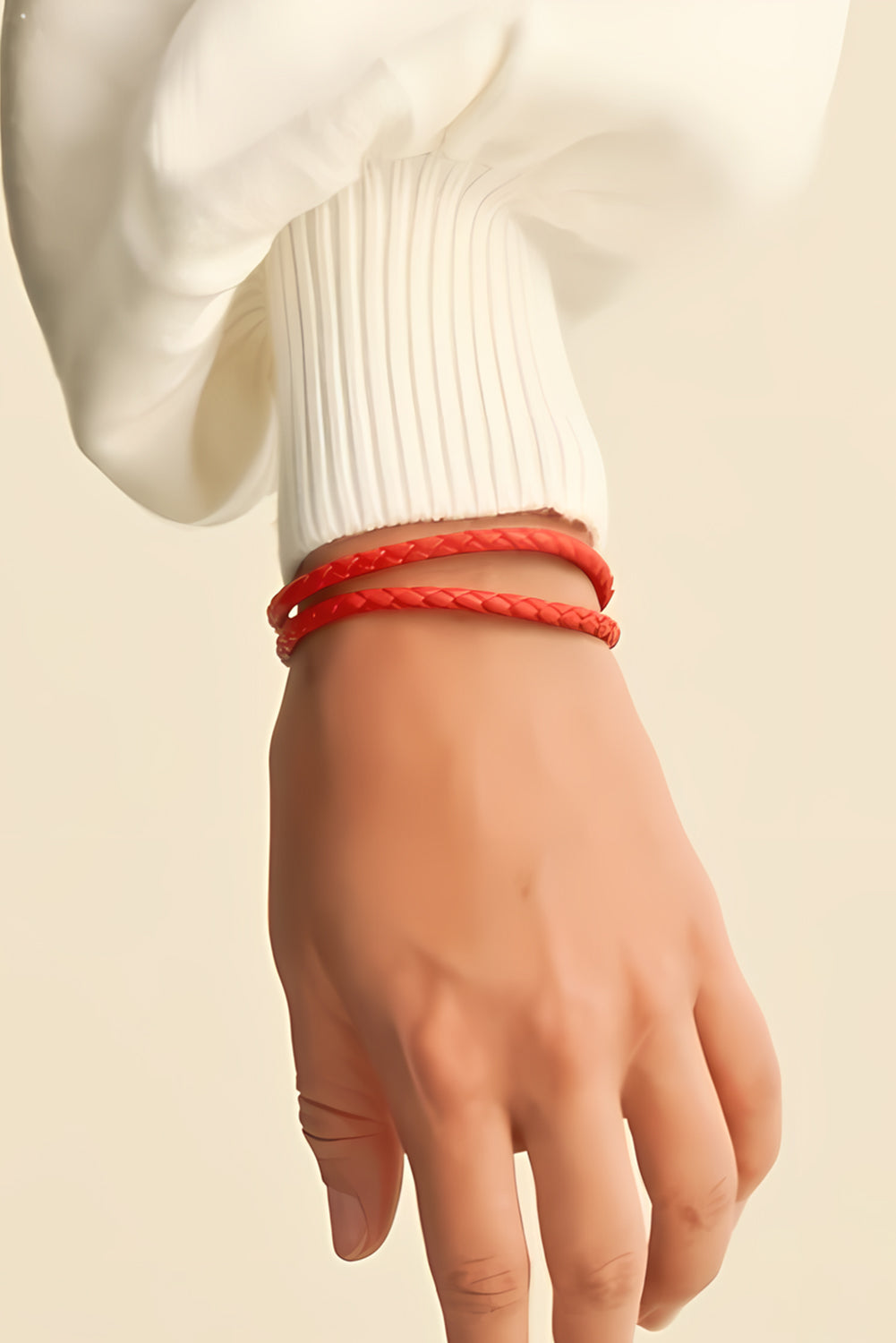 Geflochtenes Armband aus PU-Leder mit Metalldekor