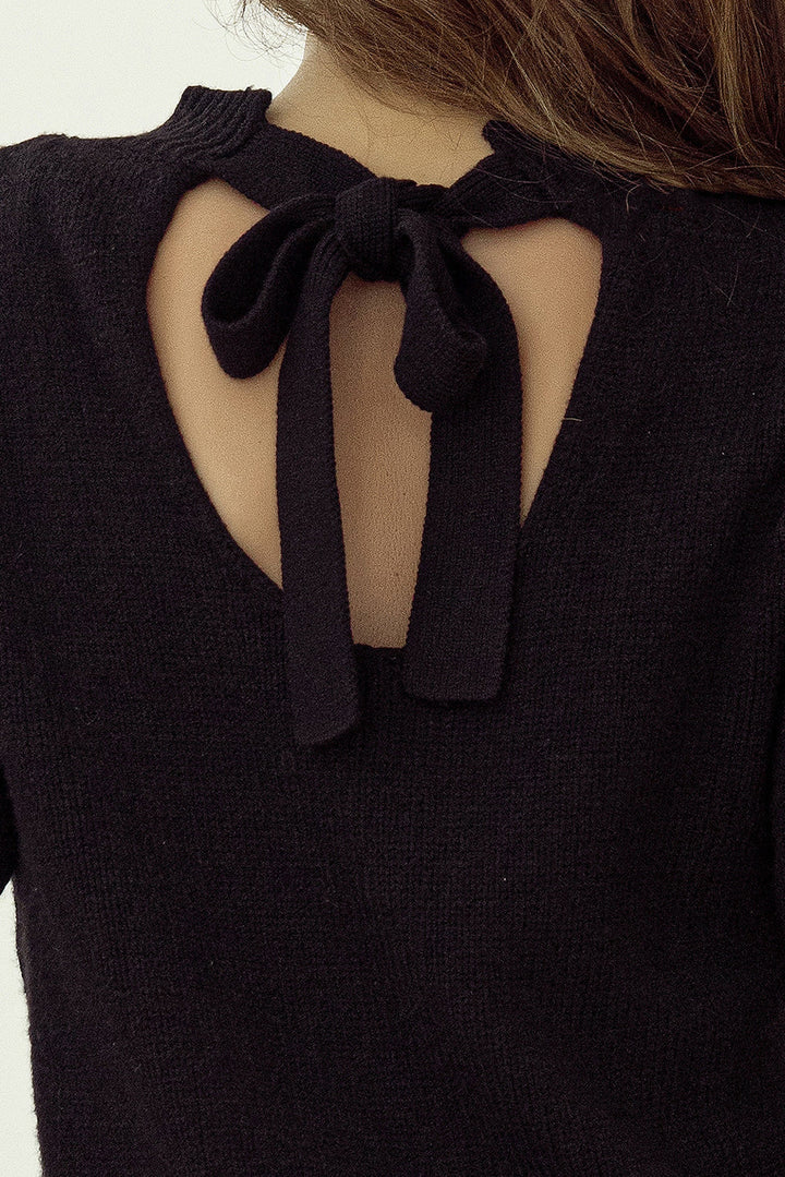 Knotted Keyhole Nape Short Sleeve Knit Sweater