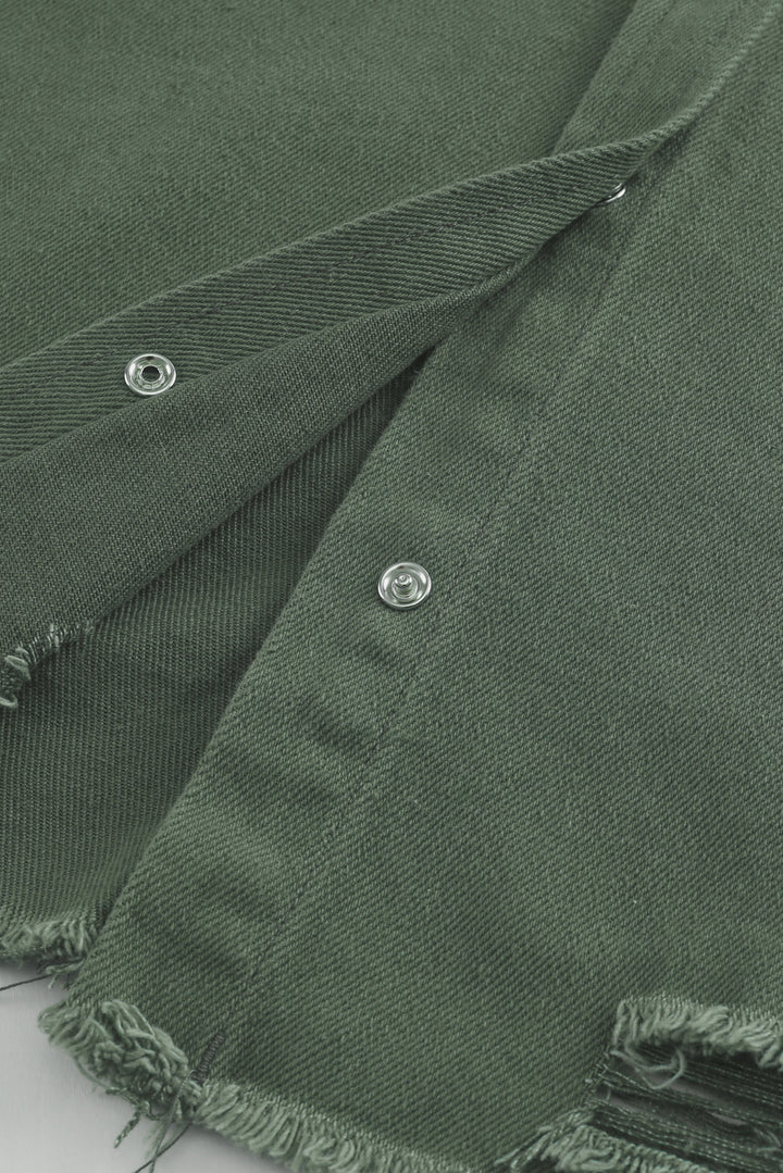 Veste en jean déchirée