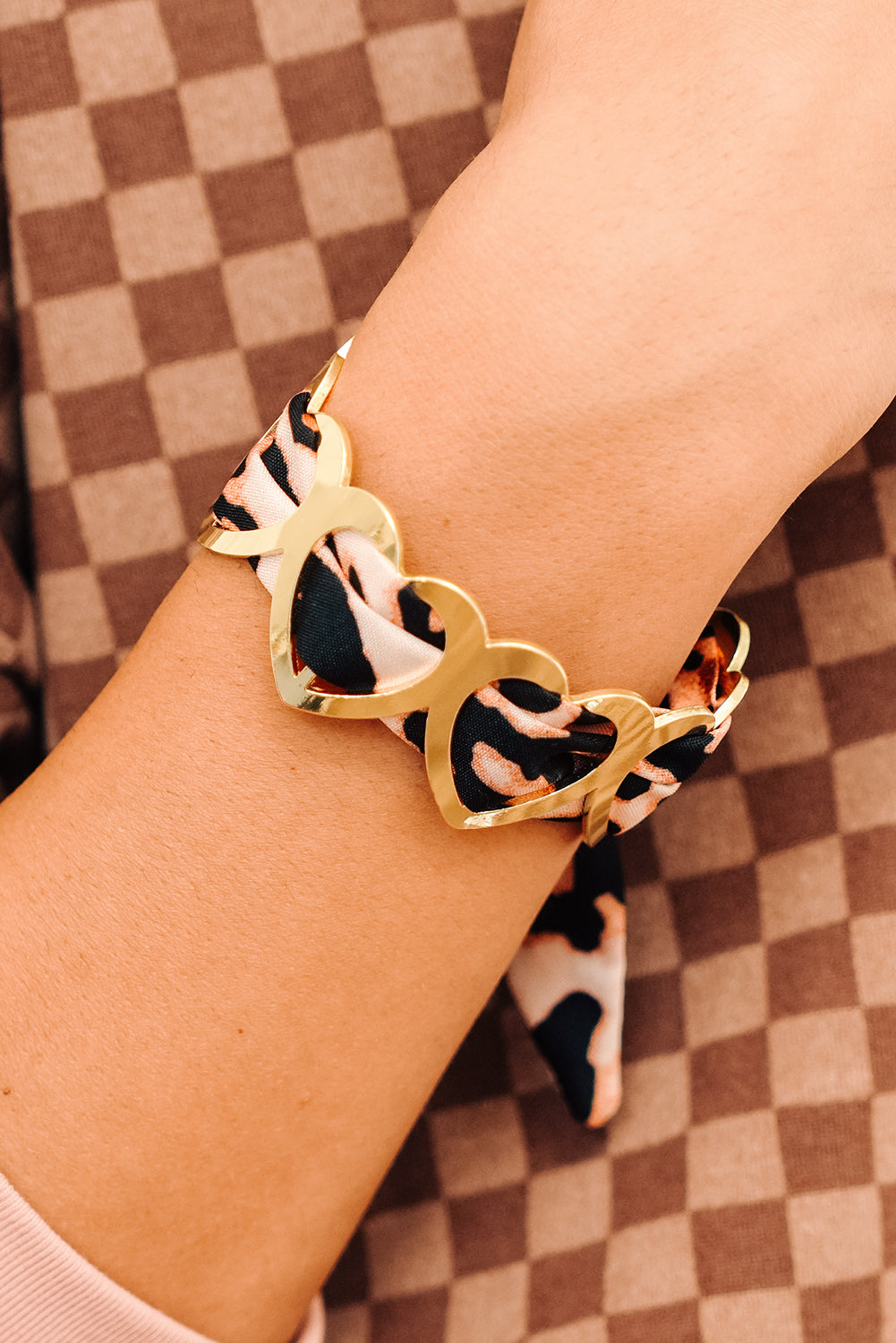 Bracelet en forme de cœur plaqué or avec ruban léopard et ficelle