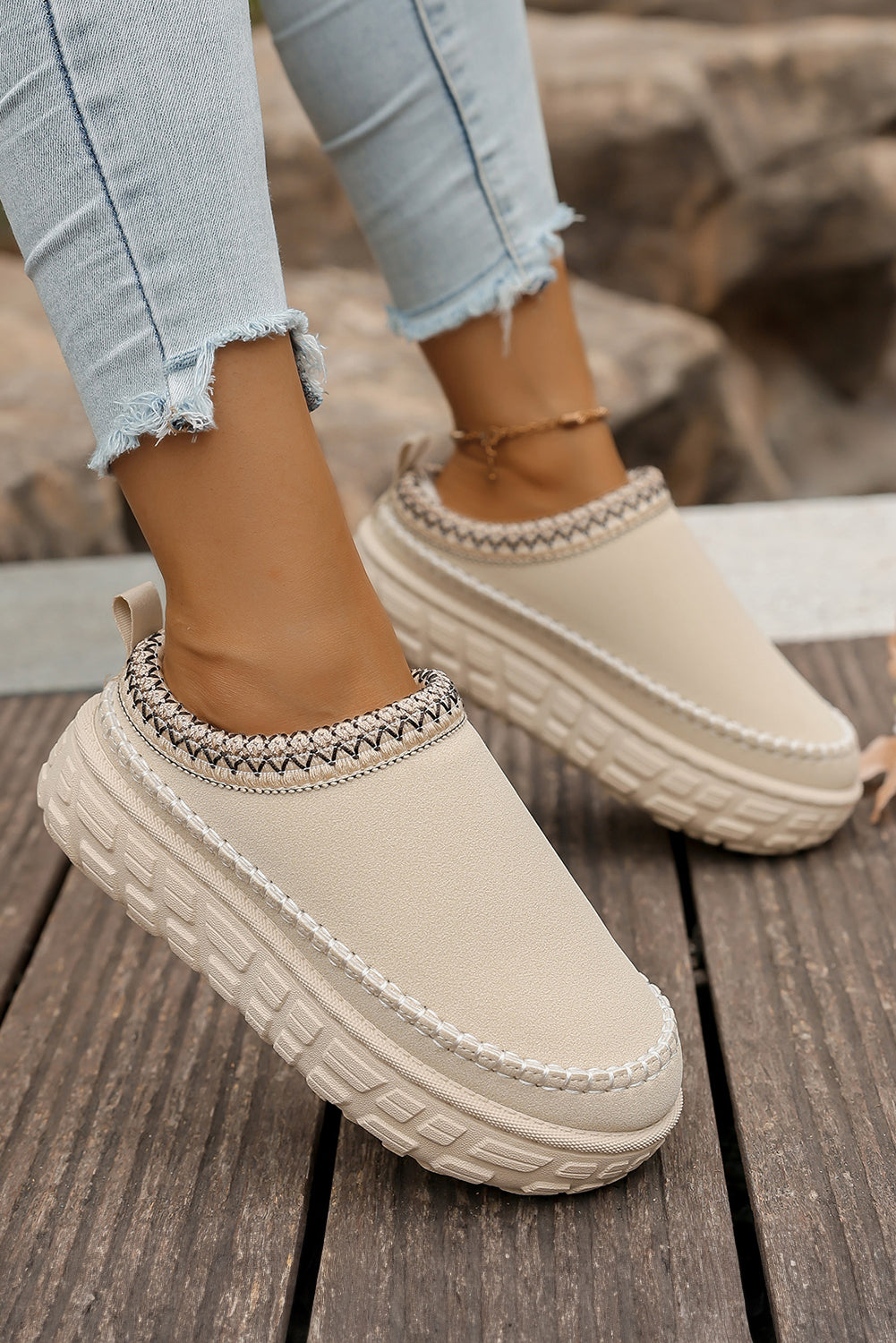 Contrast Stitch Detail Faux Suede PU Patchwork Plush Winter Clog Slippers