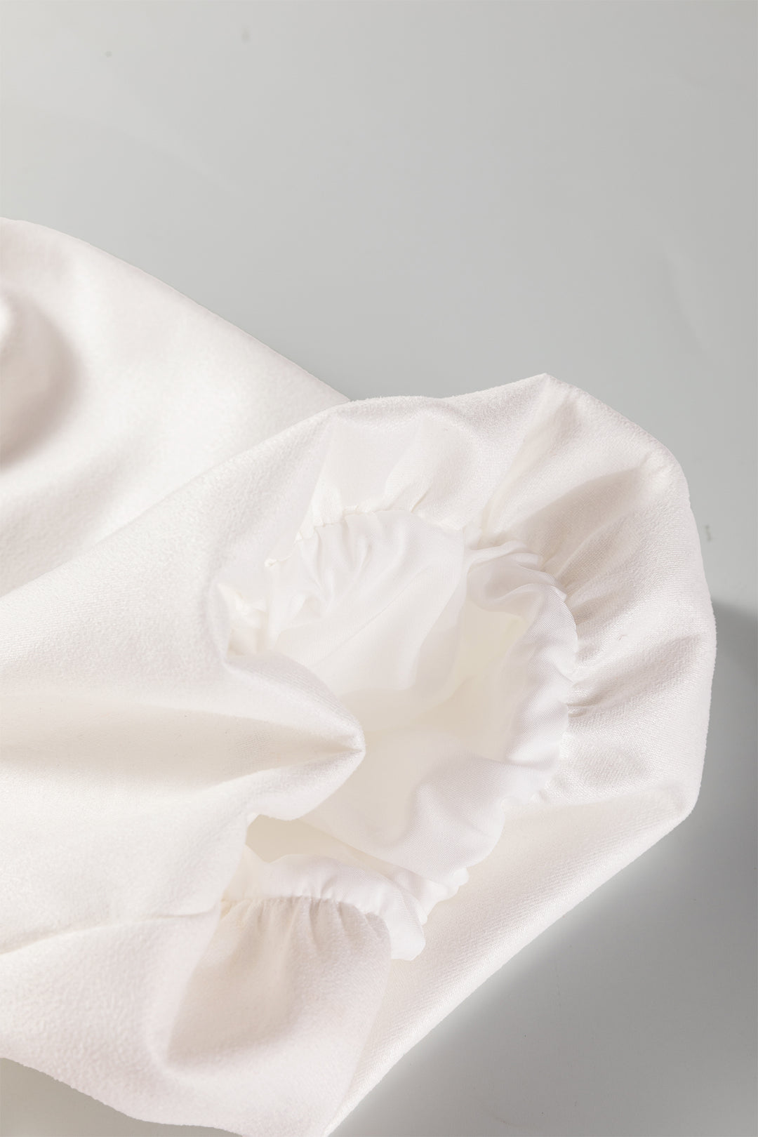 White Frilled Round Neck Short Puff Sleeve Shift Mini Dress