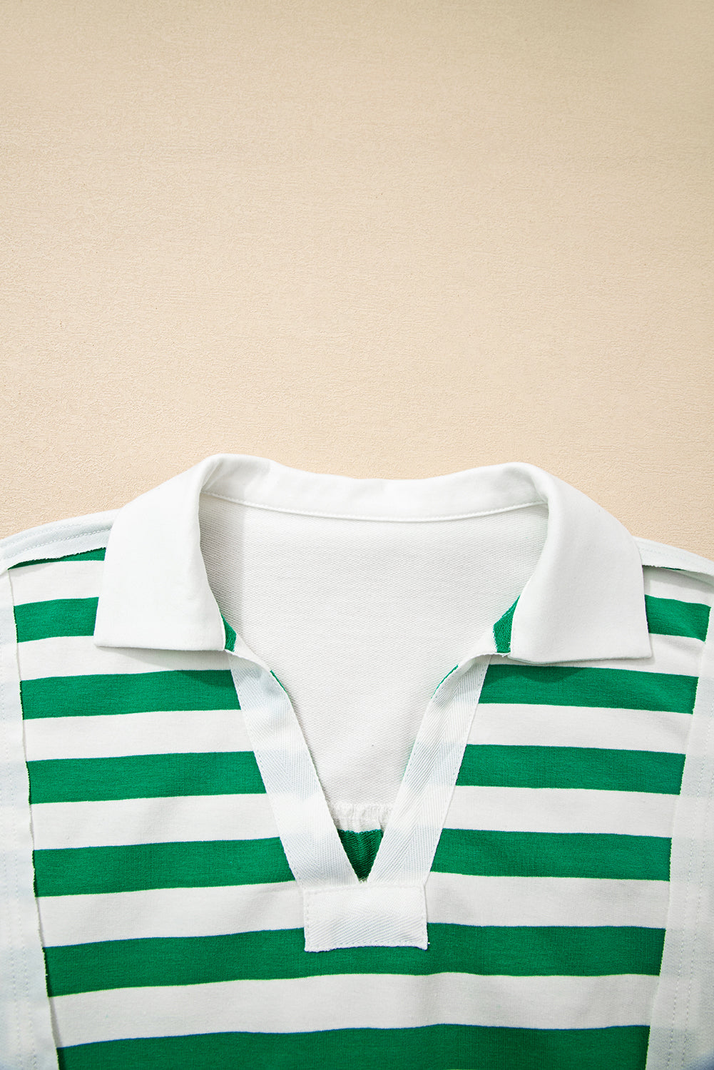 Colorblock Collared V Neck Cropped Knit Pullover