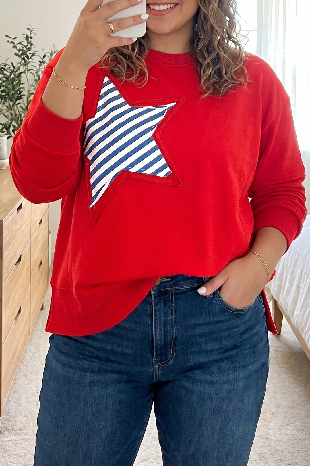 Fiery Red Patch Embroidery Star Plus Size Sweatshirt