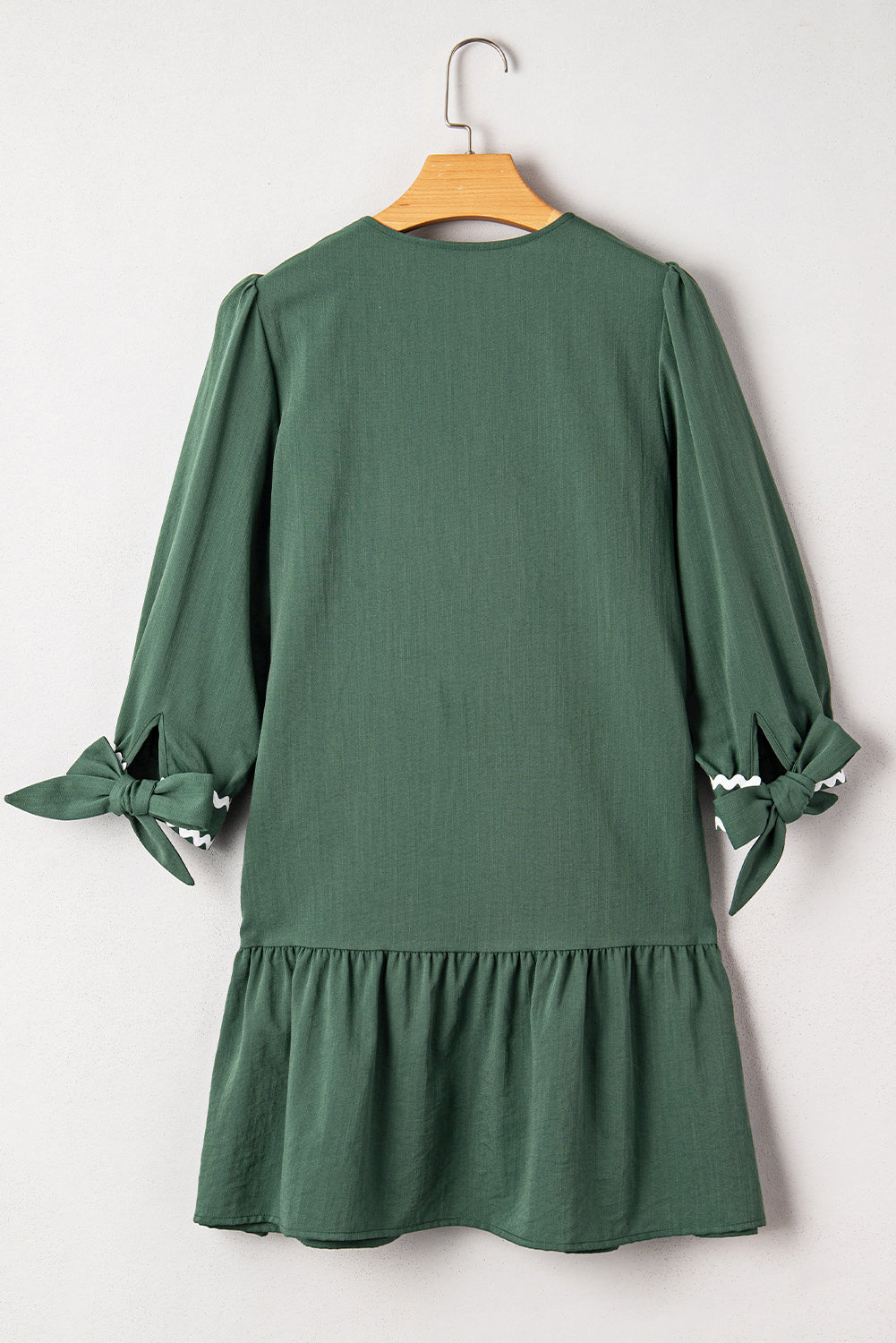 Contrast Ricrac Trim Button V Neck Knotted Bracelet Sleeve Shift Dress