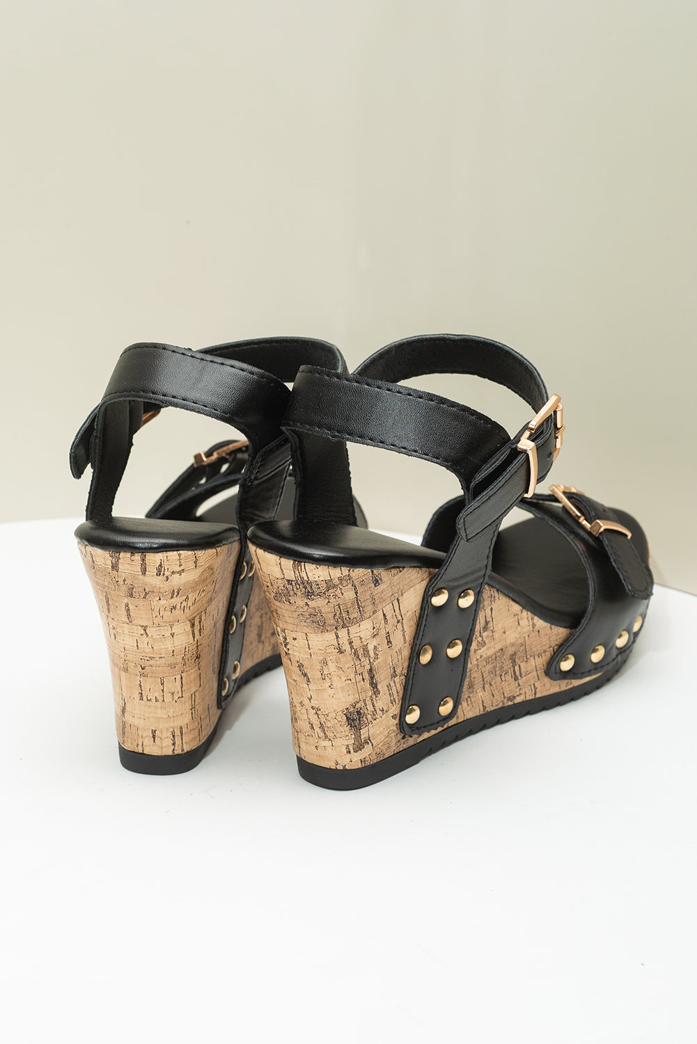 Sandales compensées à fermeture à boucle et rivet