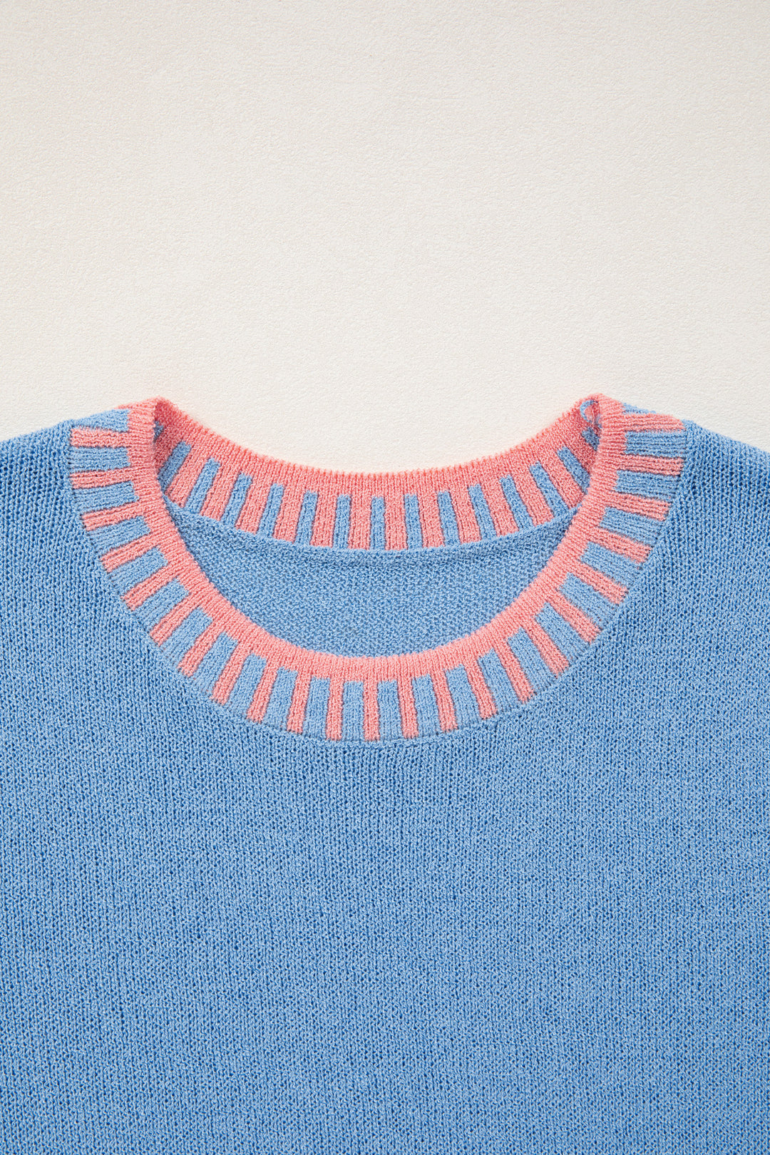 Contrast Trim Round Neck Sleeveless Sweater