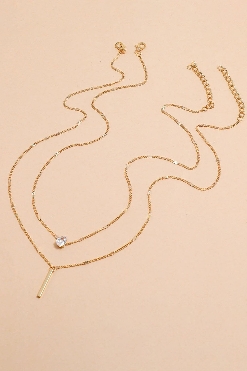 Collier avec pendentif en strass superposé