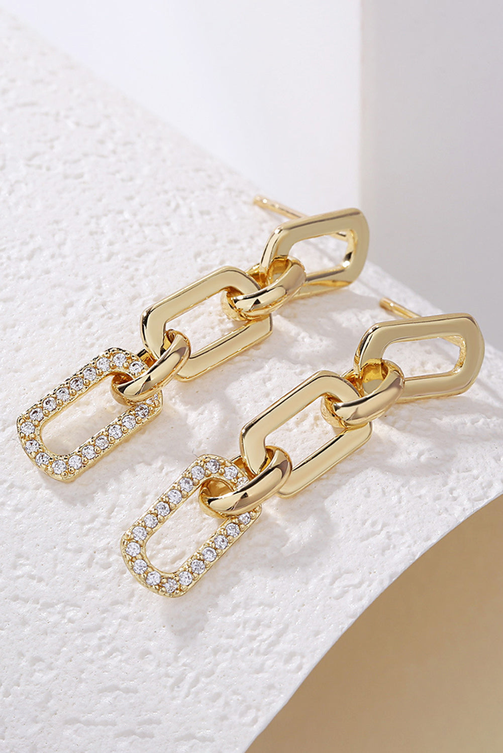 Boucles d'oreilles à tige en strass avec maillons de chaîne