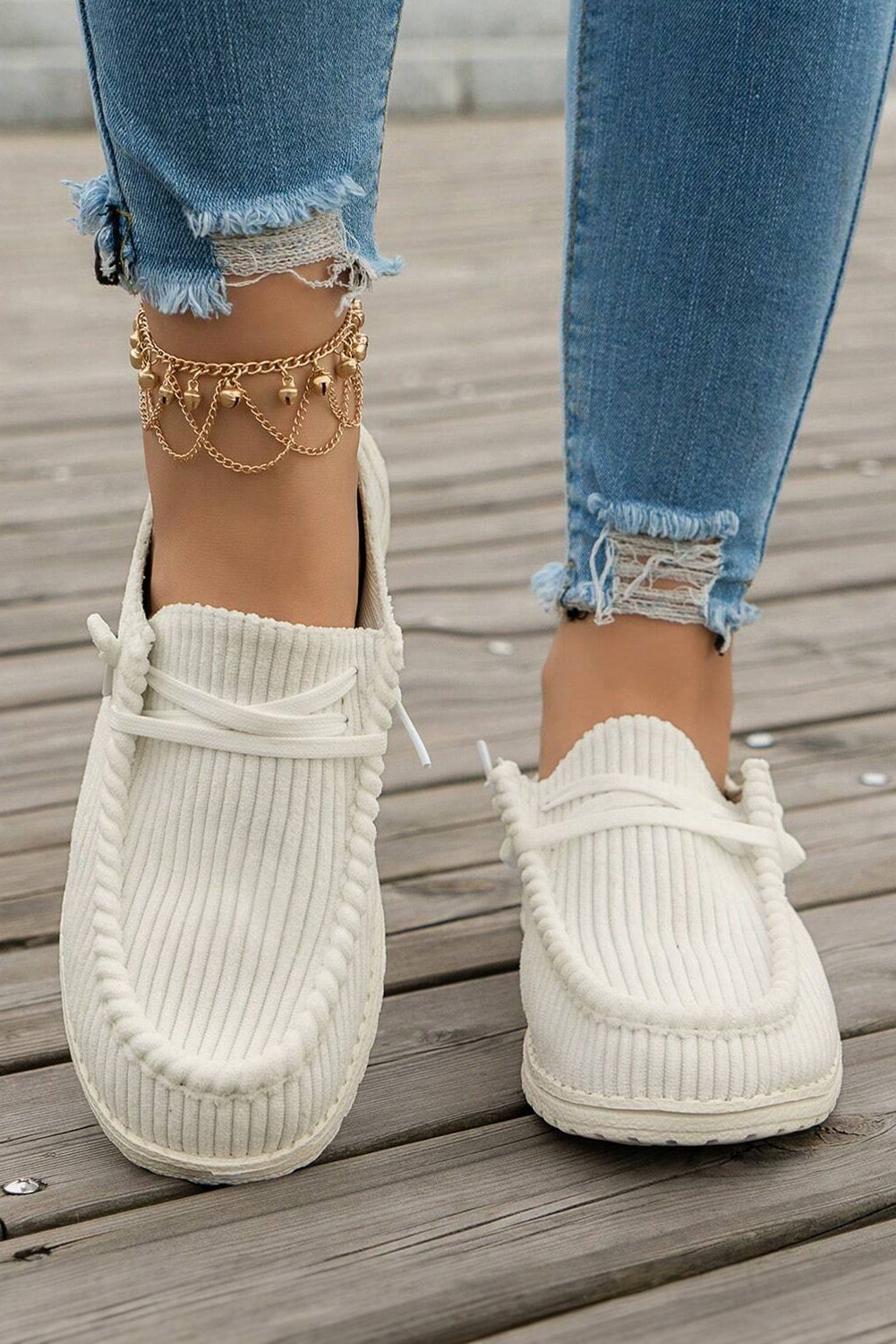 Einfarbige, gerippte Criss-Cross-Schlupfschuhe