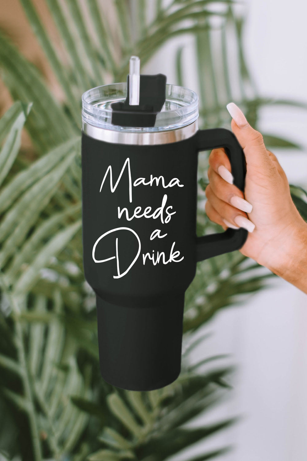Tasse portable en acier inoxydable « Mama Needs A Drink » de 1 134 ml