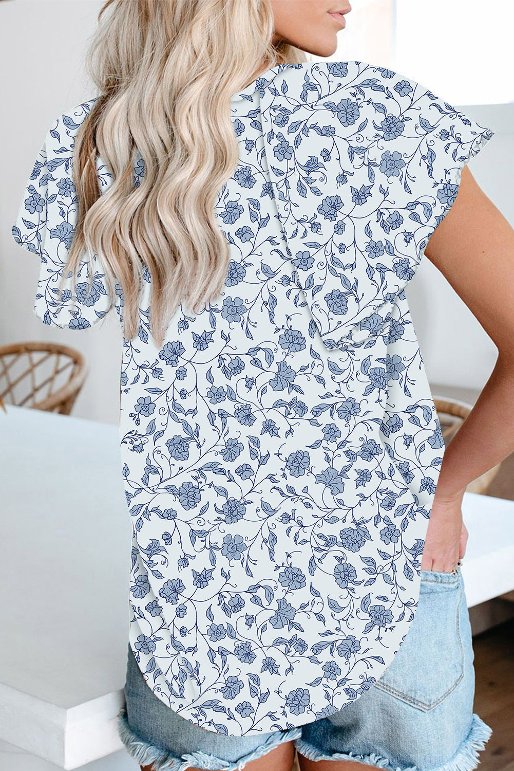 Sky Blue V-neck Short Sleeve Fashion Print Fantasy Fluttering Blouse