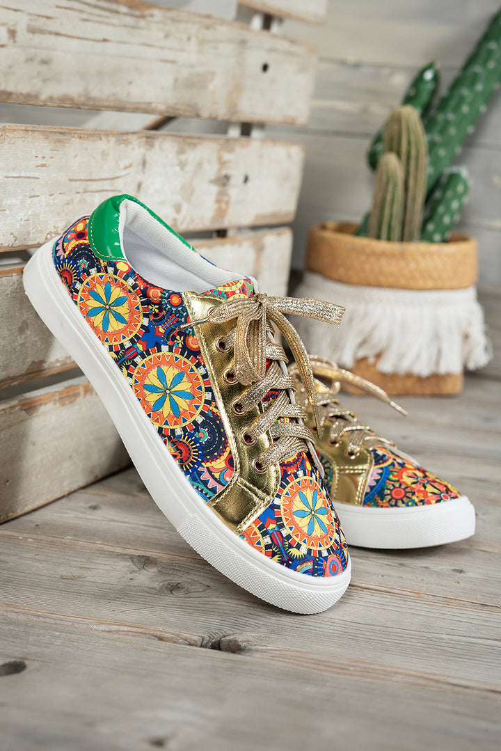Elegante flache Schnürschuhe mit Blumen-Patchwork