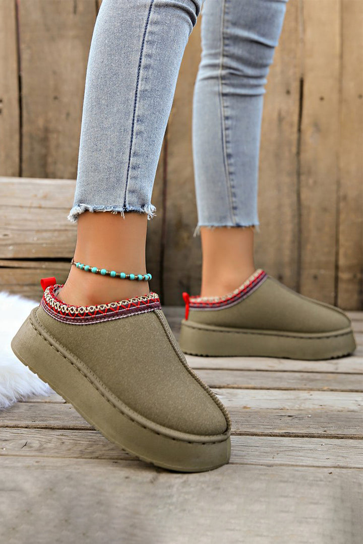 Schneestiefel aus Wildleder mit Kontrastmuster und Plüschfutter