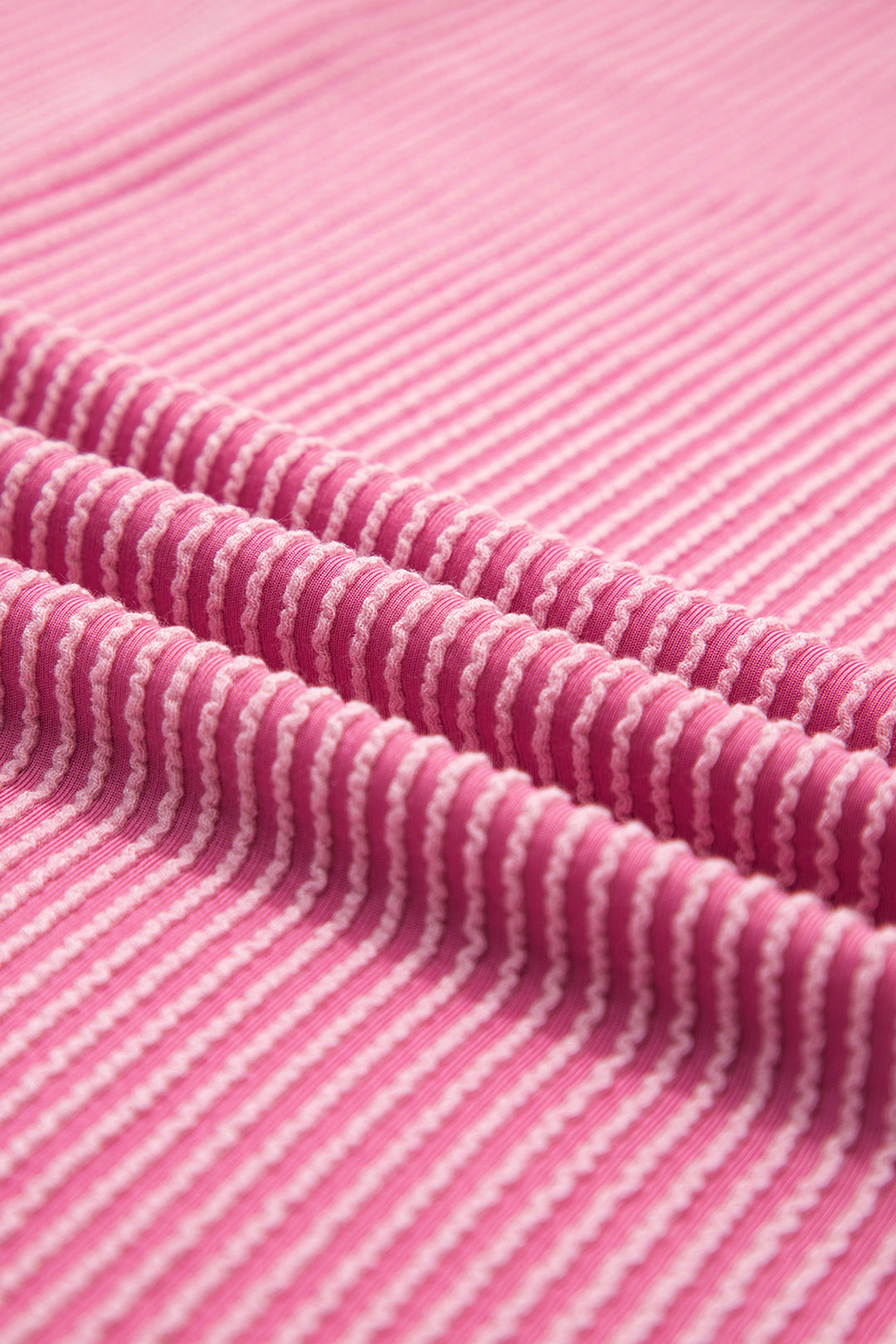 Bonbon Textured Knit Exposed Stitching T-shirt