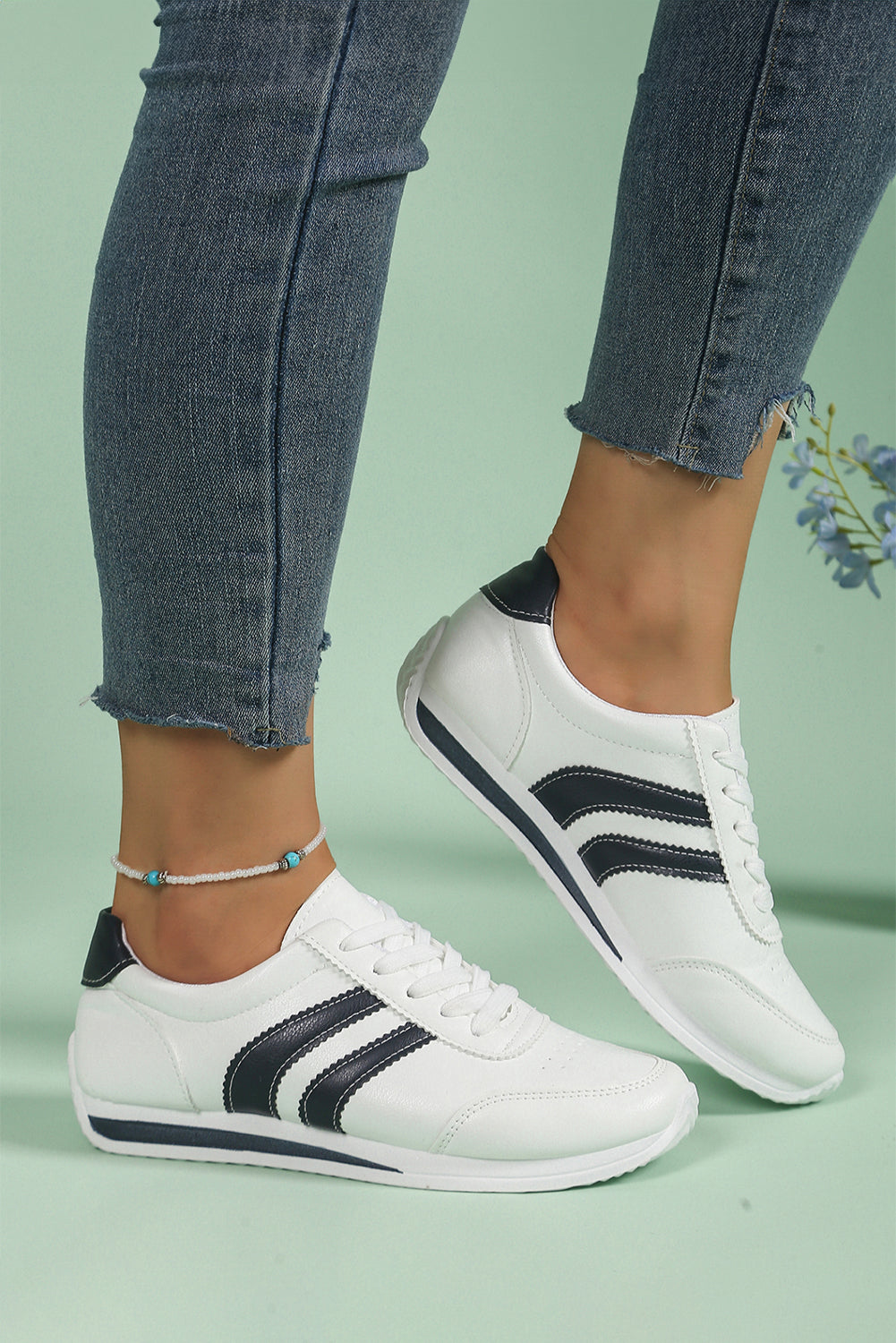 PU Leather 2-tone Contrast Patchwork Lace-up Flat Shoes