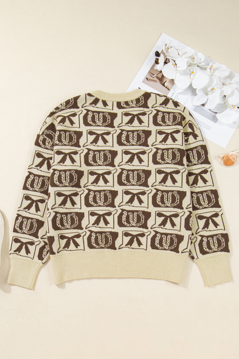 Brown Bow Horseshoe Print Checkered Plus Size Sweater