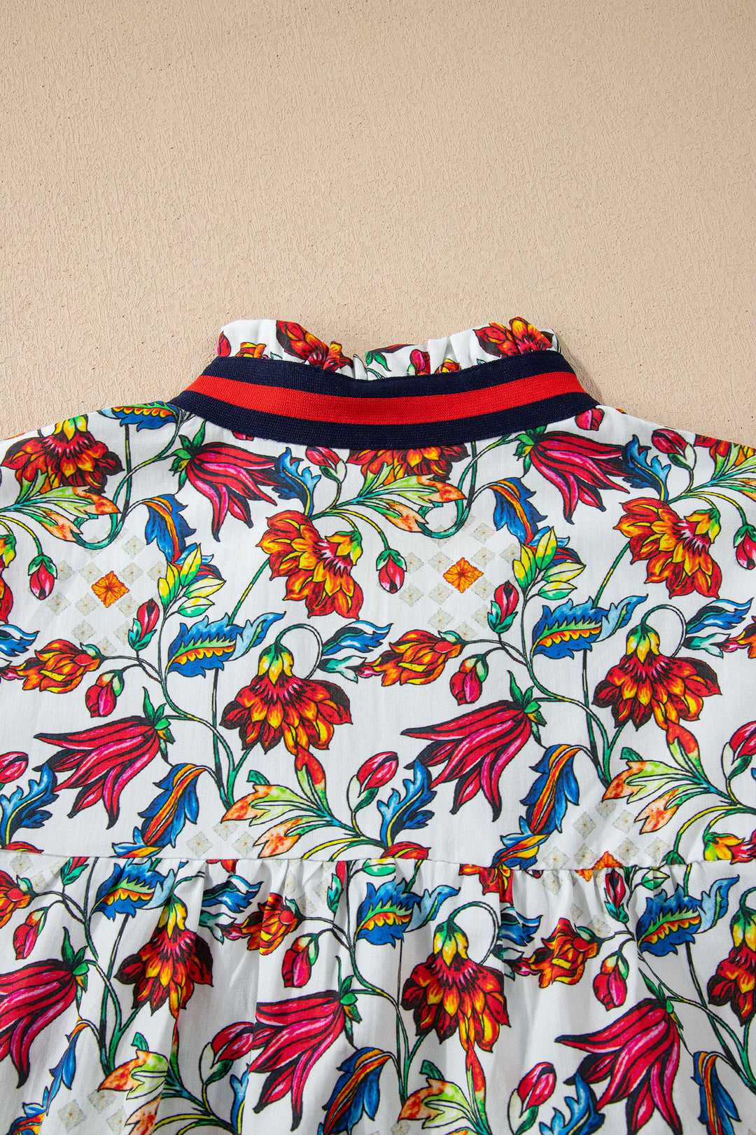 Contrasted V Neckline Floral Puff Short Sleeve Blouse