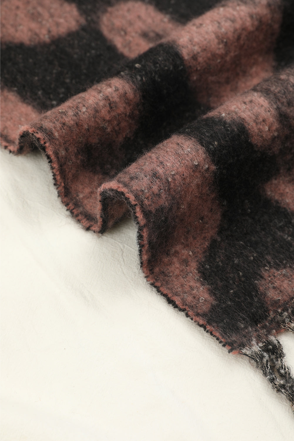 Écharpe polaire à pompons léopard