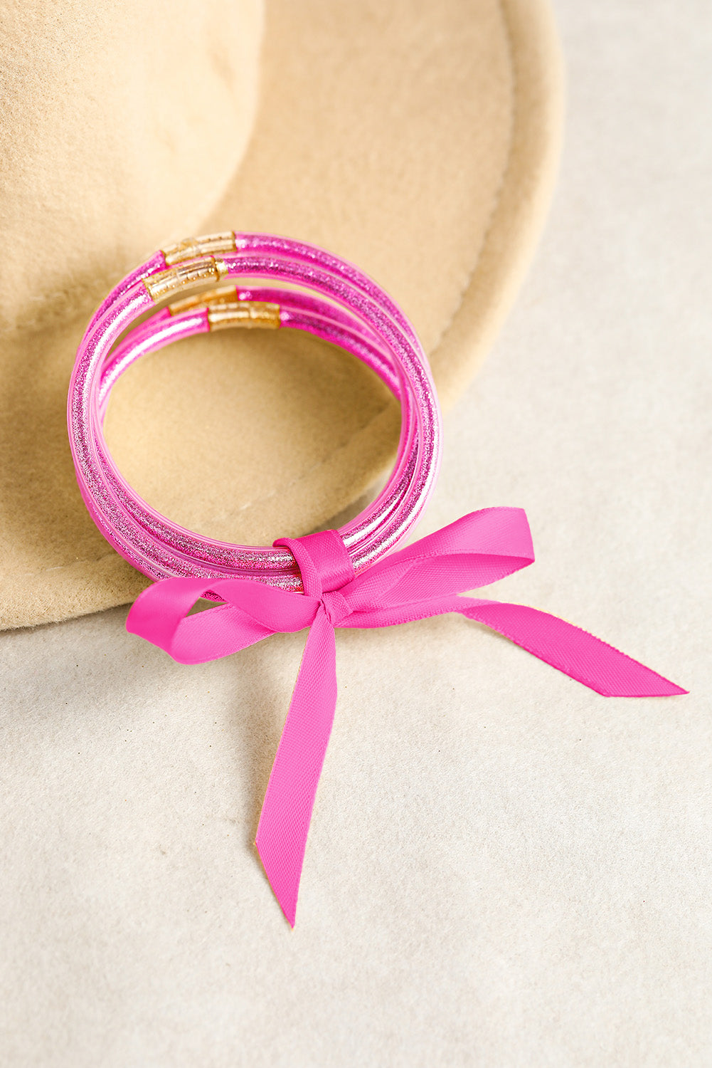 Ensemble de 5 bracelets à nœuds et rubans pailletés