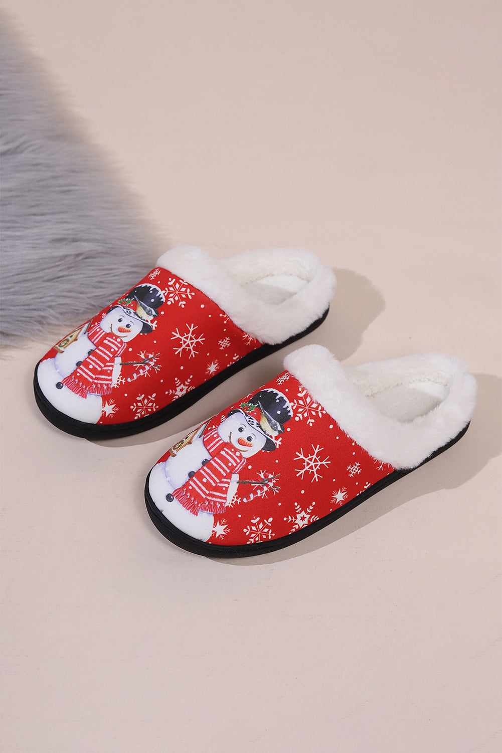 Weihnachts-Hausschuhe aus Plüsch mit Schneemann-Print