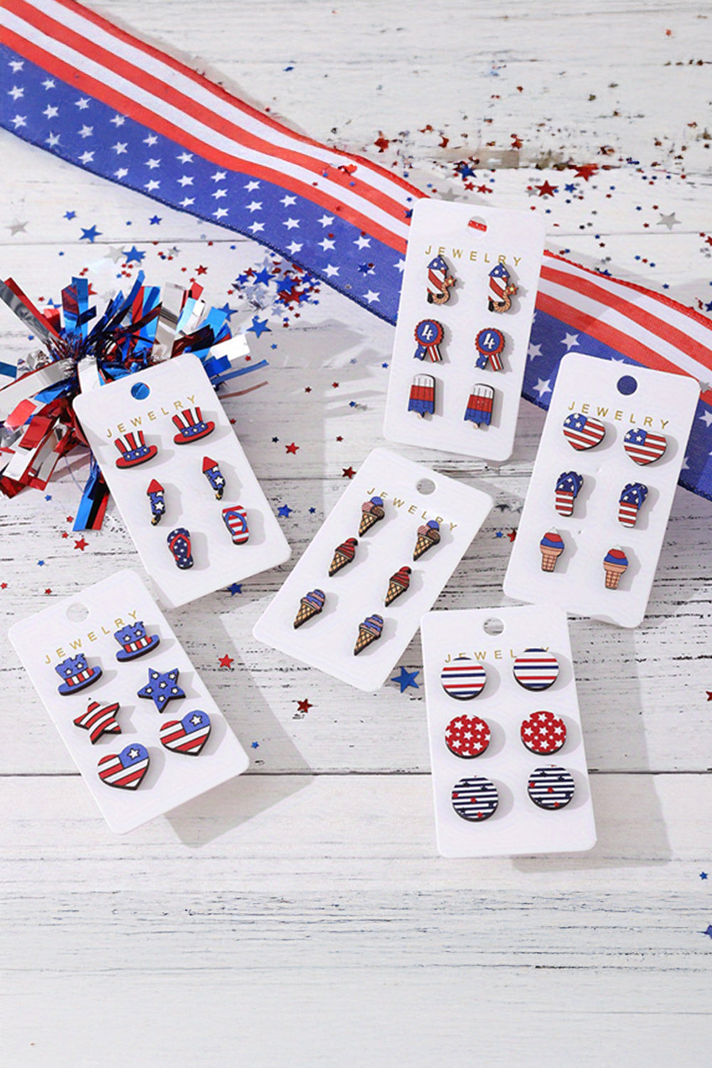 Boucles d'oreilles à tige en forme de cœur et d'étoile avec chapeau et drapeau américain